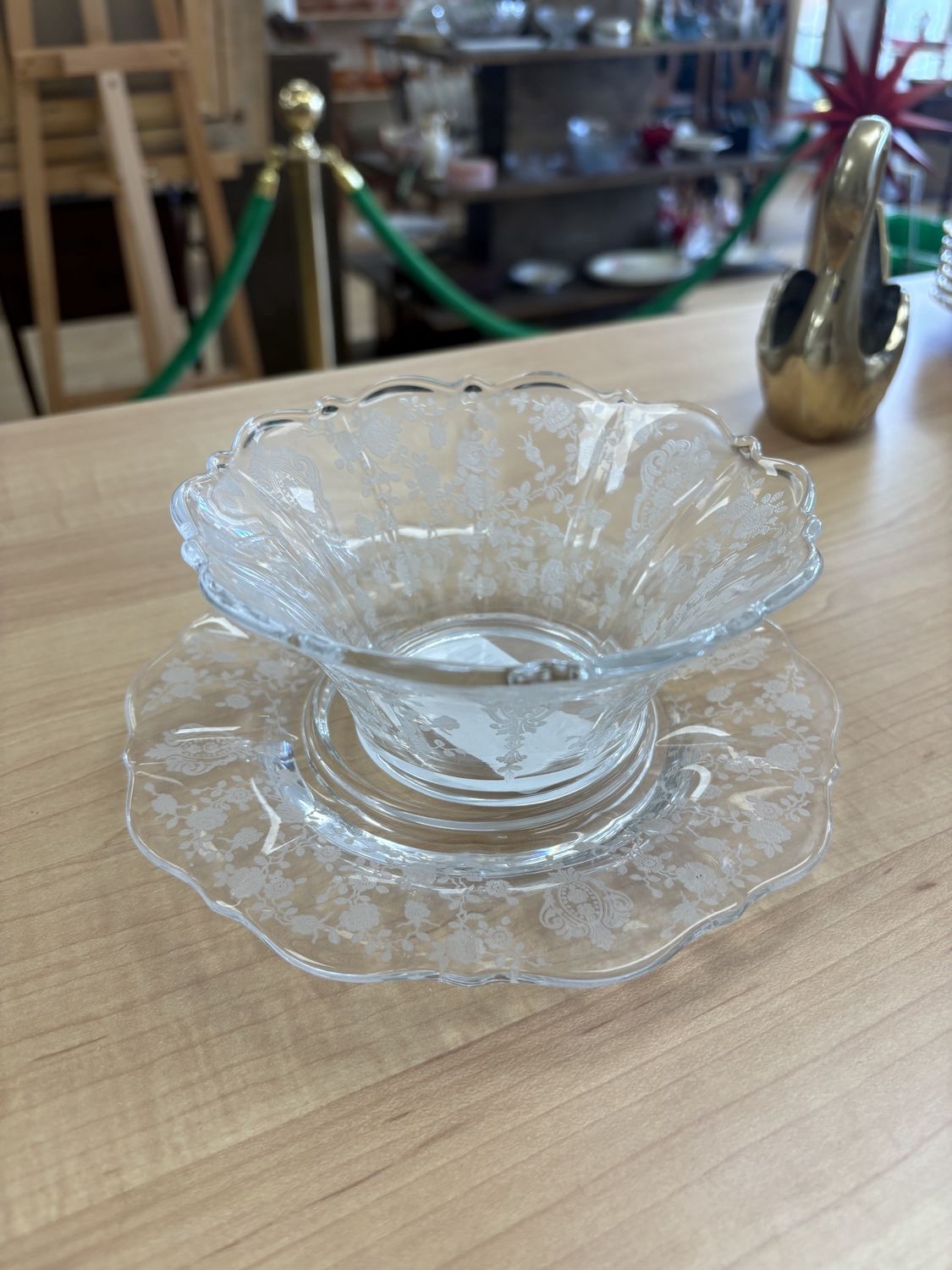 Glass/crystal. USA. Cambridge rose point mayonnaise bowl with underplate.