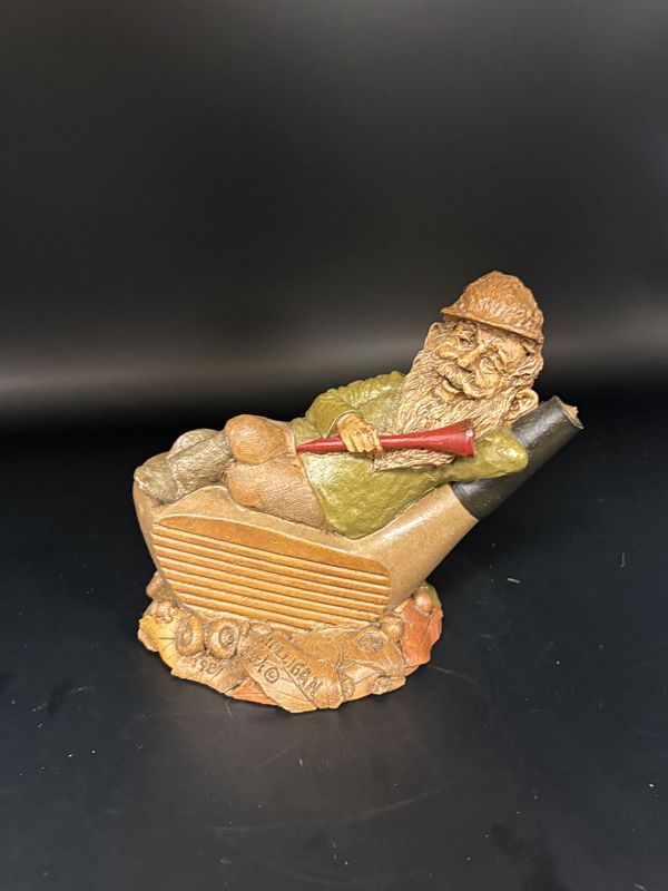 Sculpted Figure. USA. Tom Clark. Mulligan. Man Sitting on a Golf Club &amp; Holding a Tee. 1987. 5&quot;H