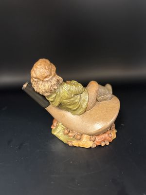Sculpted Figure. USA. Tom Clark. Mulligan. Man Sitting on a Golf Club &amp; Holding a Tee. 1987. 5"H