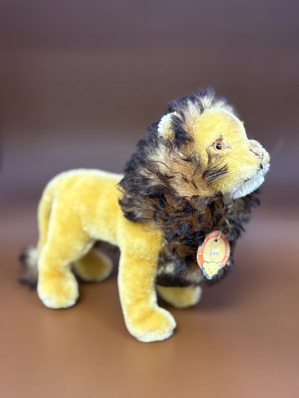 Plush. Germany. Steiff. Lion. &quot;Leo&quot;. Mohair, Standing. 7&quot;H