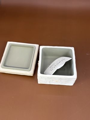 Decor. Willow Tree. Friendship Box with Lid. 3" square