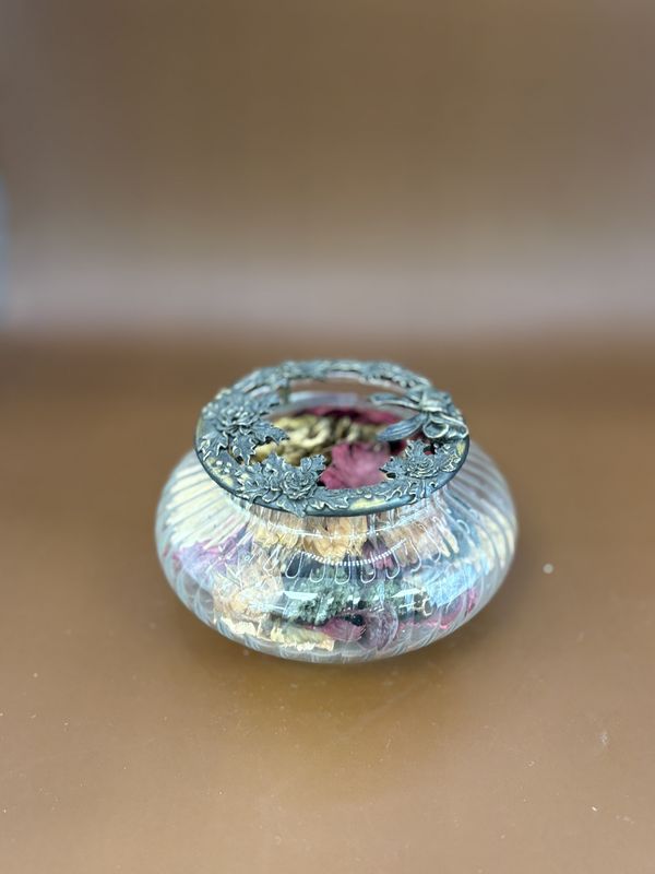 Decor. Potpourri Jar with Pewter Lid. 2.5&quot;H