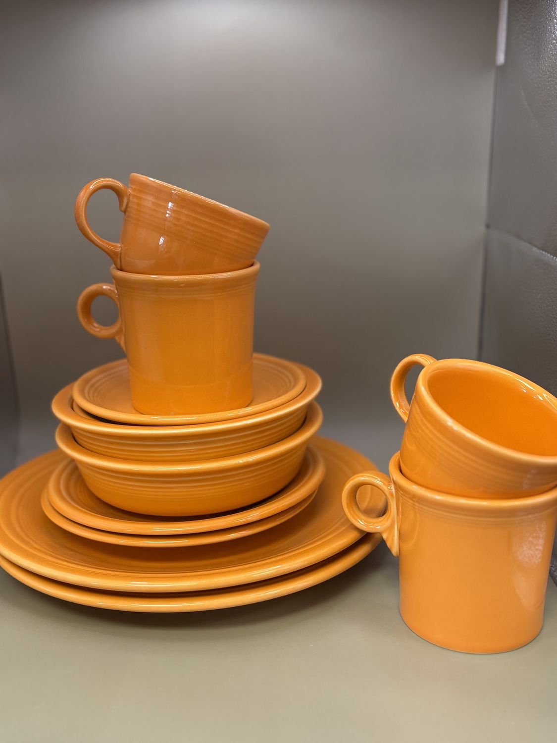 Dinnerware Set. USA. Homer Laughlin. Fiestaware. Orange. 12-Piece Set (Service for 2)