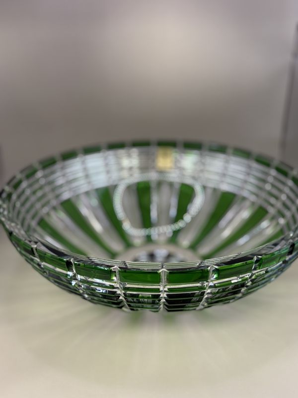Crystal. Czech Republic. Caesar Crystal Bohemiae. &quot;Nora&quot; Extra Large Berry Bowl. Emerald Green.