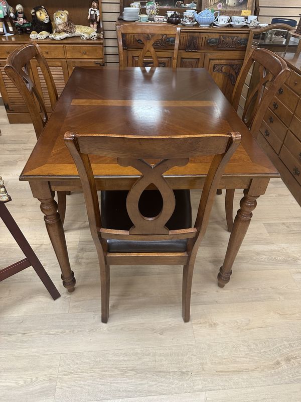Furniture. Wood &amp; Veneer Table , Leaf, &amp; 4 Chairs - Black Faux Leather Seats.
