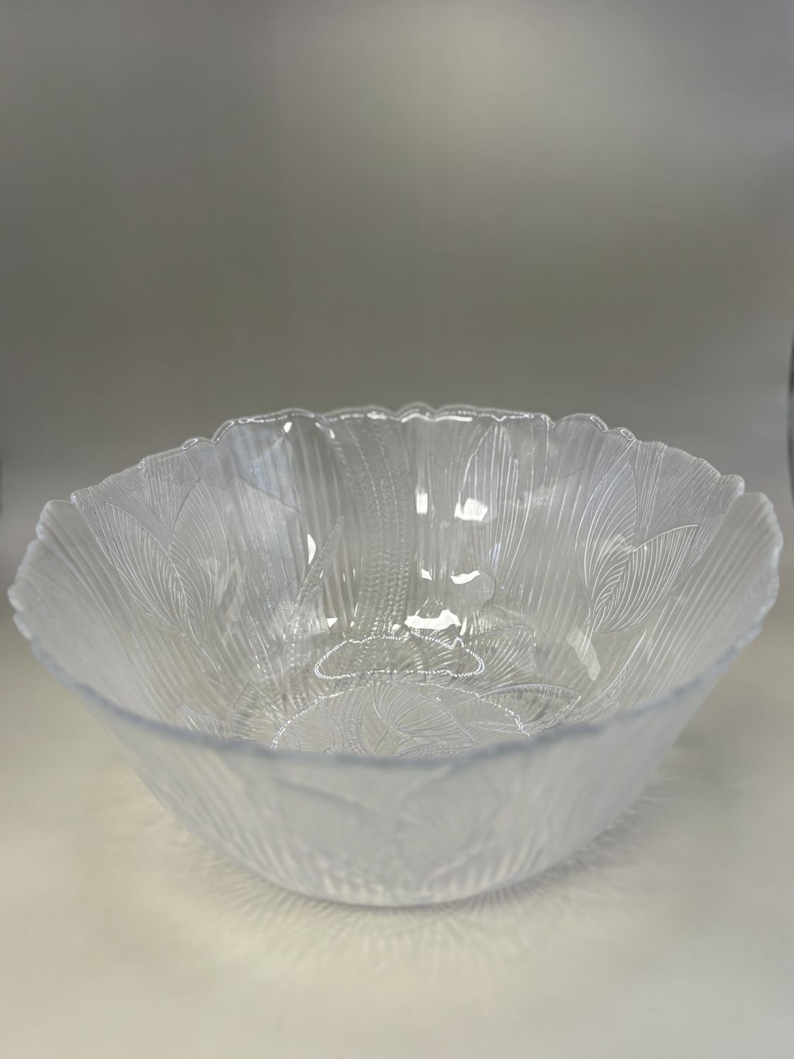Glass. France. Bowl. Arcoroc Canterbury Crocus. Petal Design. Dishwasher Safe.