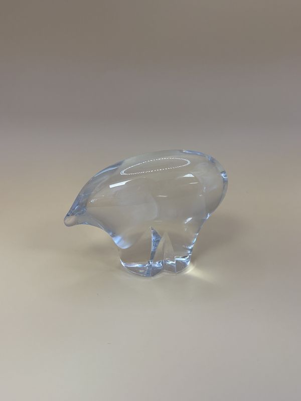 Glass. Polar Bear. 4&#39;&#39; L. 3&#39;&#39;H.