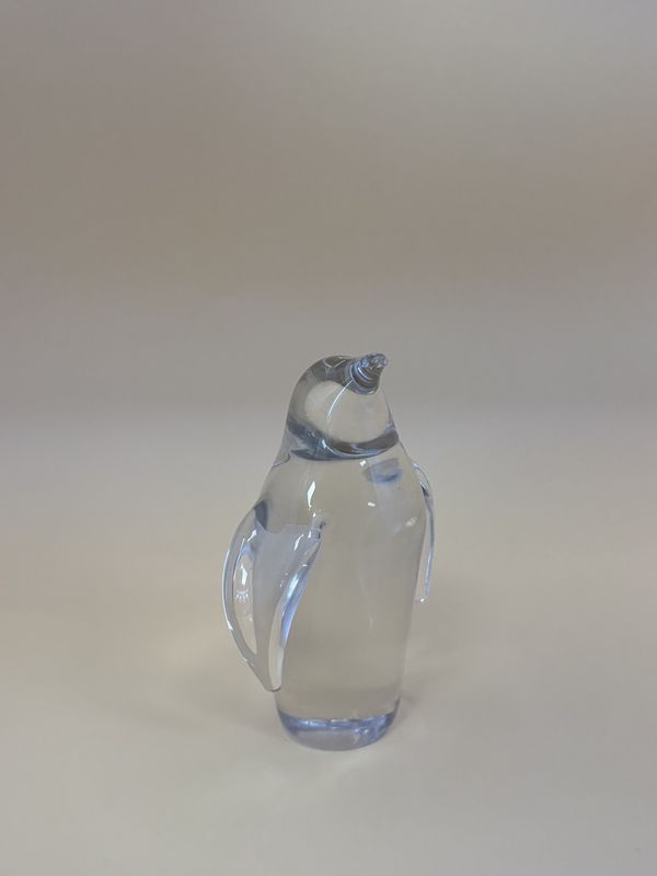 Figurine. Norway. Hadeland. Penguin. 4&#39;&#39;H