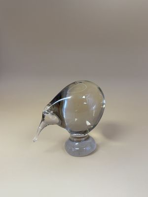 Glass. Kiwi Bird. 3''H.