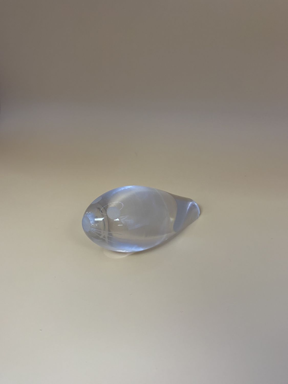 Crystal. Norway. Etched Seal w/Flat Belly. 3.5&quot;L