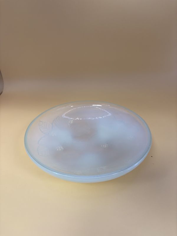 Glass. France. Sabino (Paris, France). Footed Berry Bowl. 5.75&#39;&#39;W