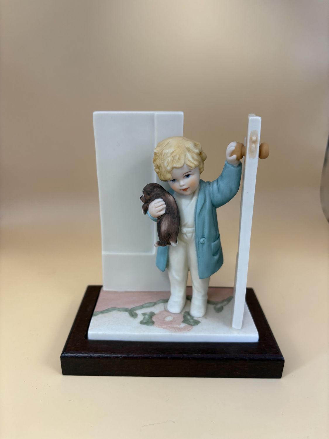Figurine. USA. Bessie Pease Gutmann. Good Morning. Limited Edition. 5&#39;&#39;H