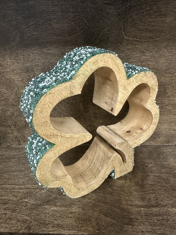 Decor.  Wood Shamrock w/Sparkling Green Edge. 7"W