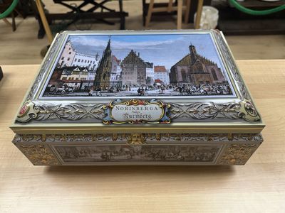 Kitchen Misc. Germany. X-Large Lebkuchen Biscuit Cookie Tin w/German Imagery. 2004. 16.5"W