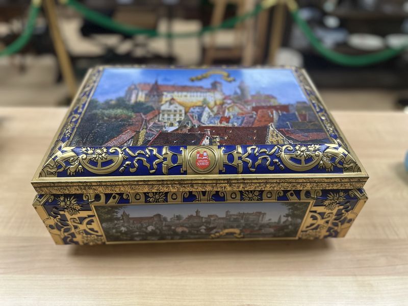 Kitchen Misc. Germany. Schmidt. X-Large Lebkuchen Biscuit Cookie Tin w/German Imagery. 2006. 16.5&quot;W