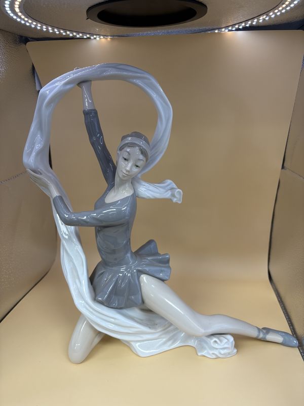 Figurine. Spain. Lladro. Dancer with Veil.