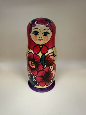 Doll. Russia. 5-Piece Vintage Matryoshka (Wooden Nesting Doll) Set. Traditional Red, Yellow, &amp; Purple Handpainting. 7.5"H