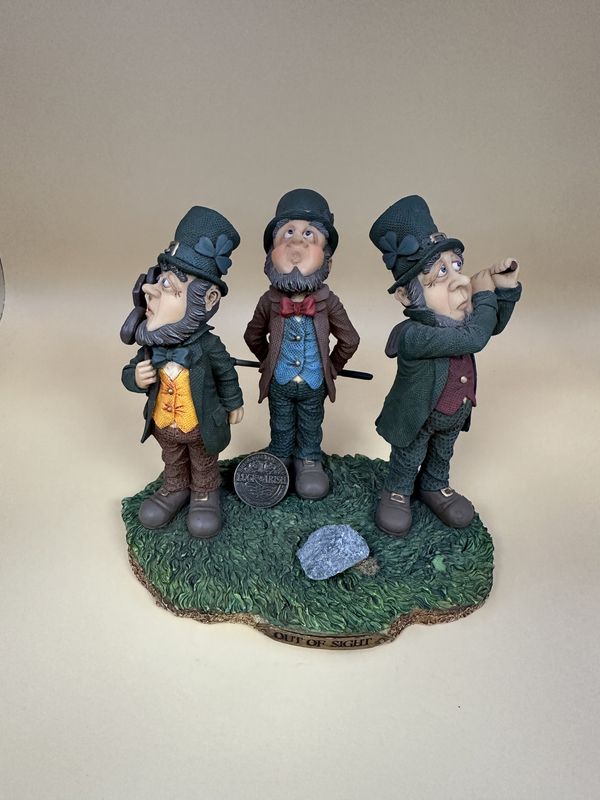 Decor. Ireland. Blarney Stone Enterprises. &quot;Out of Sight&quot;. 3 Leprechauns Playing Golf. 6&quot;W