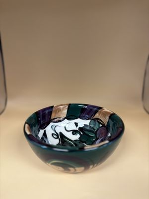 Ceramic. Shannon Norton. Bowl. Handpainted. Grapes. Green Purple and Tan. 6"W.