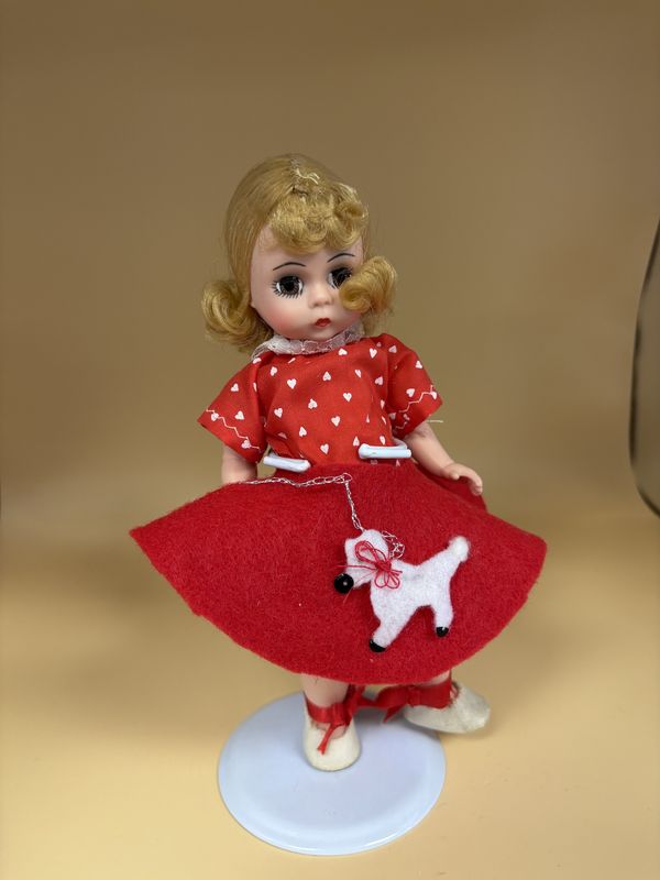 Doll. USA. Madame Alexander. Wendy Loves. Red Dress. 7.5&quot;H