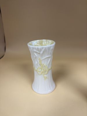 Porcelain. Ireland. Belleek. Typha Spill Vase. Yellow Bow. Yellow Interior. 4"H [6th Mark/3rd Green: 1965-1980]