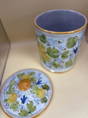 Kitchen Misc. Italy. Canister with lid. Ceramic. Made in Italy. Yellow-trimmed with light green &amp; blue. 7"H