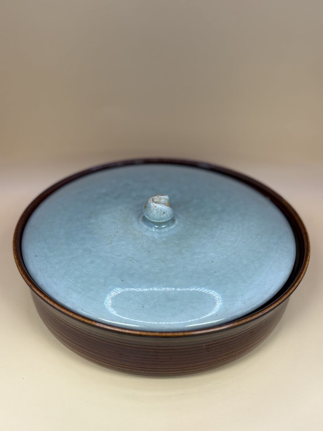 Ceramic. USA. Red Wing Pottery. MCM Round Lidded Casserole Dish. Teal &amp; Brown. 8&quot;W