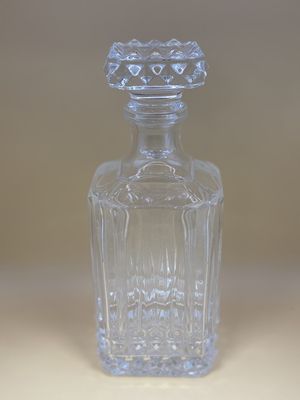 Crystal.  France. Cristal D'Arques-Durand. Decanter. Tuilleries Villandry. Square. 10"H