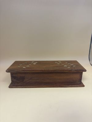Accessories. 2-Section Rectangular Pencil Holder. Gold Heart/Leaf Details. 7.5"W