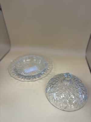 Glass. USA. Anchor Hocking. Vintage Round Prescut Butter Dish. 7"W