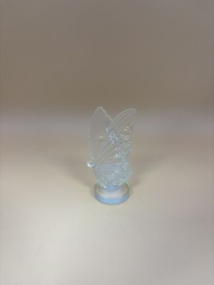 Glass. France. Sabino Art Glass. Opalescent Glass Butterfly (Closed Wings). 2.75"H
