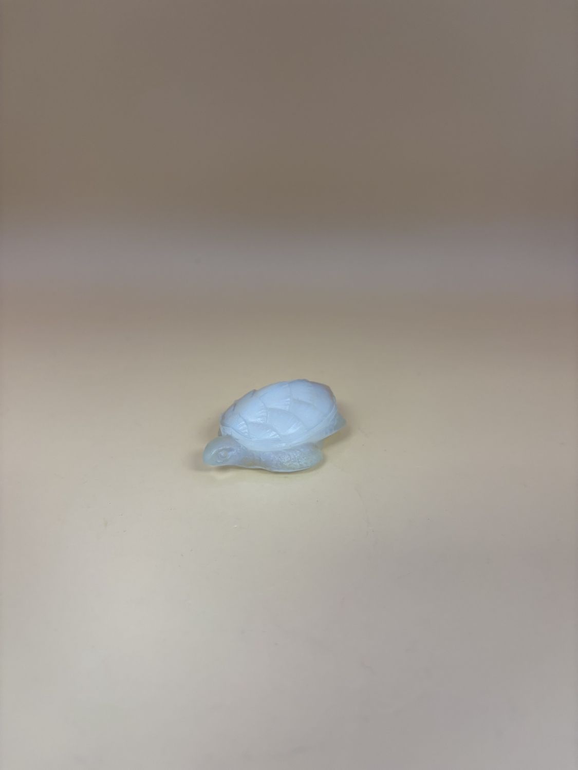 Glass. France. Sabino Art Glass. Opalescent Turtle. 2&quot;L