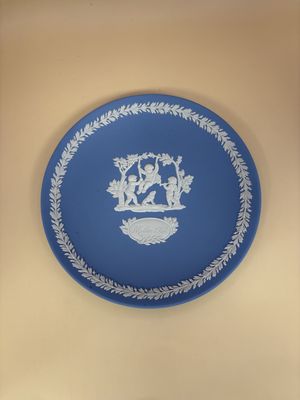 Jasperware. England. Wedgwood. Mother Plate. 1982. Pale Blue and White. 6.5"W