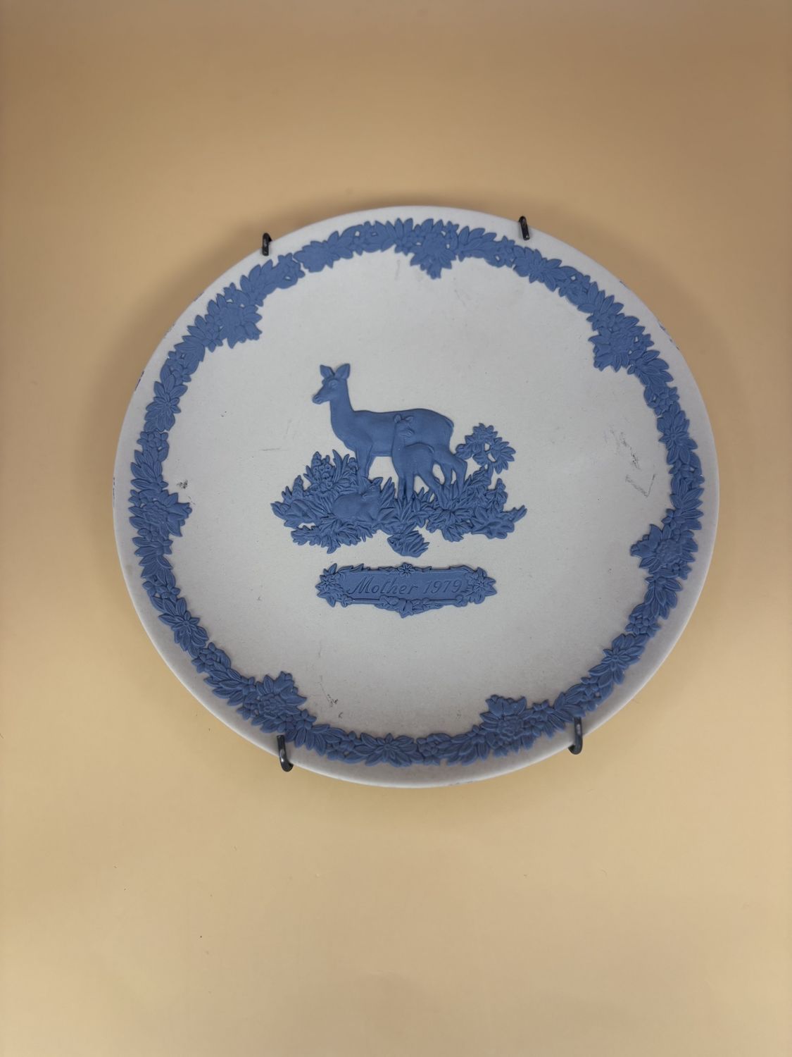 Jasperware. England. Wedgwood. Mother Plate. 1979. Pale Blue on White. 6.5&quot;W