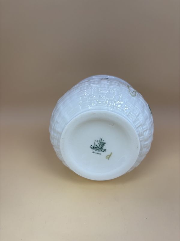 Porcelain. Ireland. Belleek. Bowl. Shamrock. Basketweave. 3"H