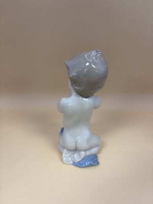 Figurine. Spain. Lladro. #6496. A Child's Prayer