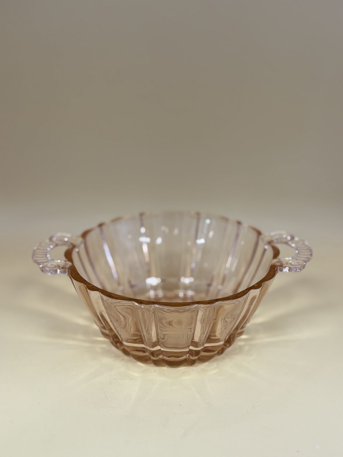 Glass. USA. Anchor Hocking. Vintage Small Bowl w/2 Handles. &quot;Old Cafe&quot;. Pink. 7&quot;W