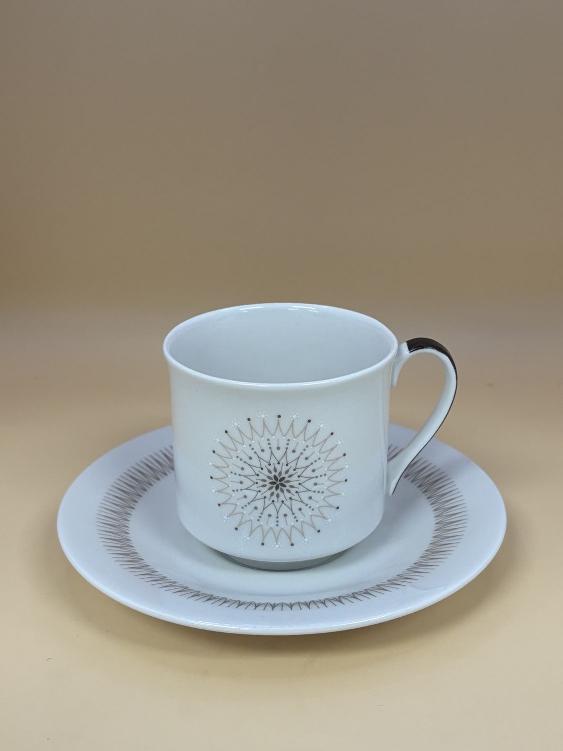 Porcelain. England. Royal Doulton. Coffee/Tea Cup w/Saucer. Morning Star (Set of 10)