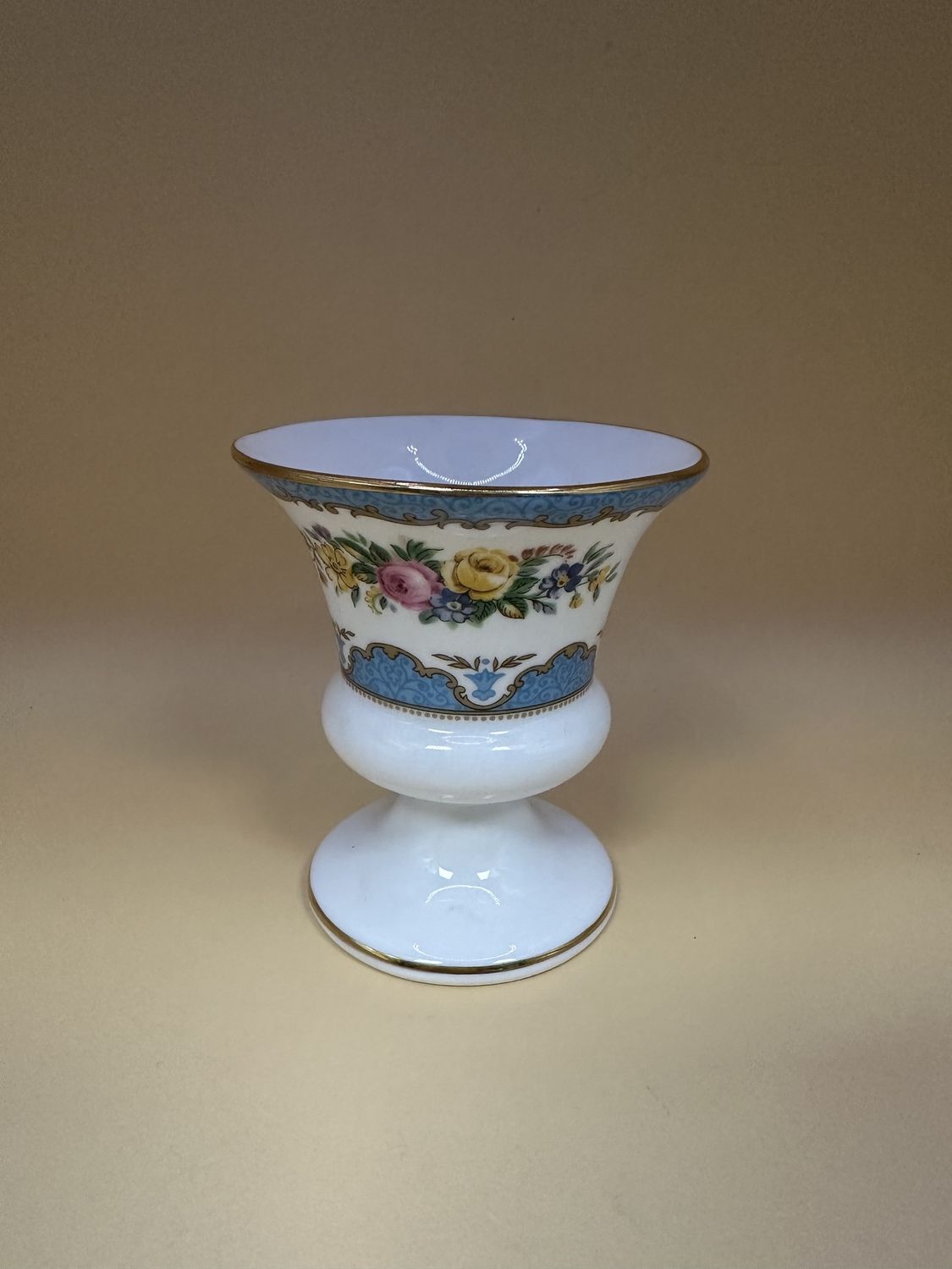 Porcelain. England. Crown Staffordshire. Small Vase