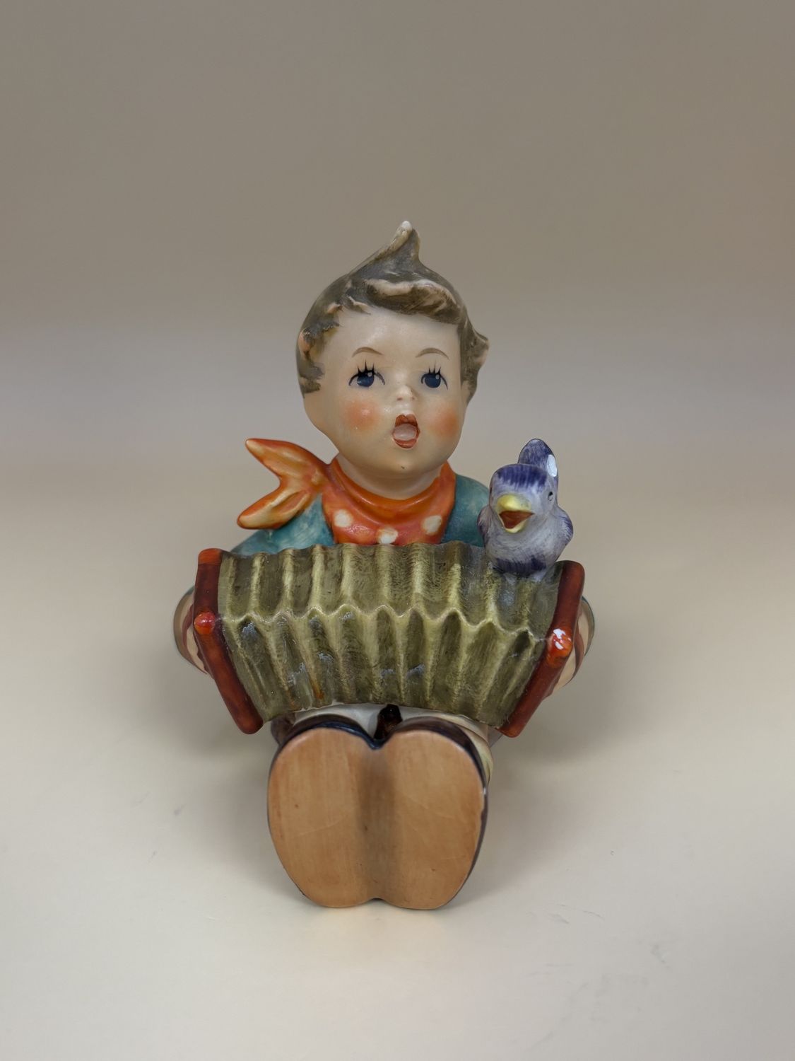 Figurine. Germany. Hummel. #110/0 &quot;Let&#39;s Sing&quot;. TMK 5 (1972-1979). 3&quot;H
