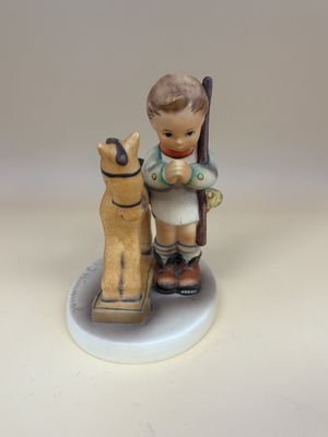 Figurine. Germany. Hummel. #20 "Prayer Before Battle". TMK 5 (1972-1979). 4.25"H