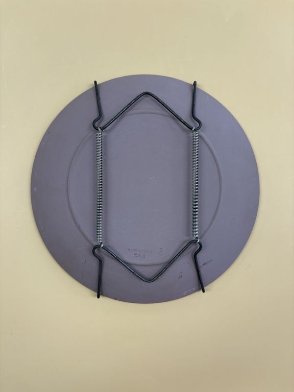 Jasperware. England. Wedgwood. Mother Plate. 1981. Lilac and White. 6.5"W