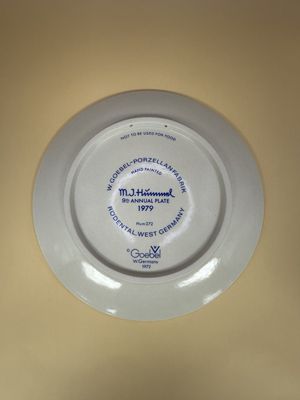Porcelain. Germany. Hummel. 1979 Annual Plate. Boy with Flute &amp; Bird