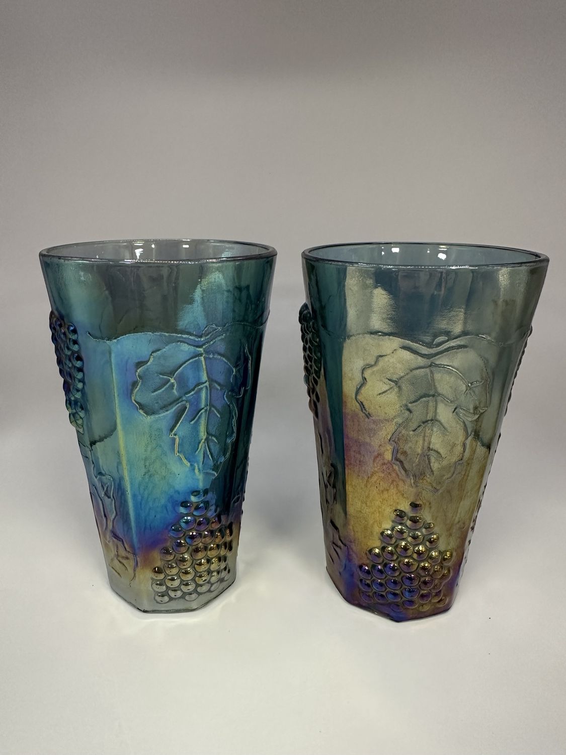 Glass. USA. Indiana Carnival Glass. Drinking Glass (Set of 2). Harvest Grape. Blue.  5.75&quot;H