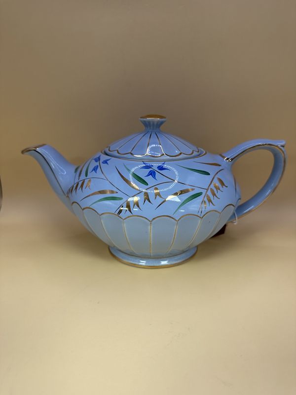 Porcelain. England. Sadler. Light Blue Teapot w/Gold Trim &amp; Floral Pattern.  9.5&quot;L