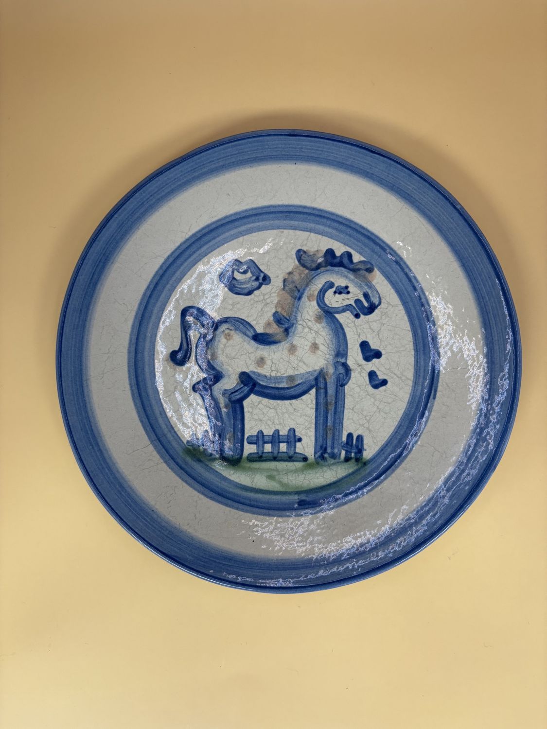 Pottery. USA. MA Hadley. Decorative Plate. Horse. Blue and White