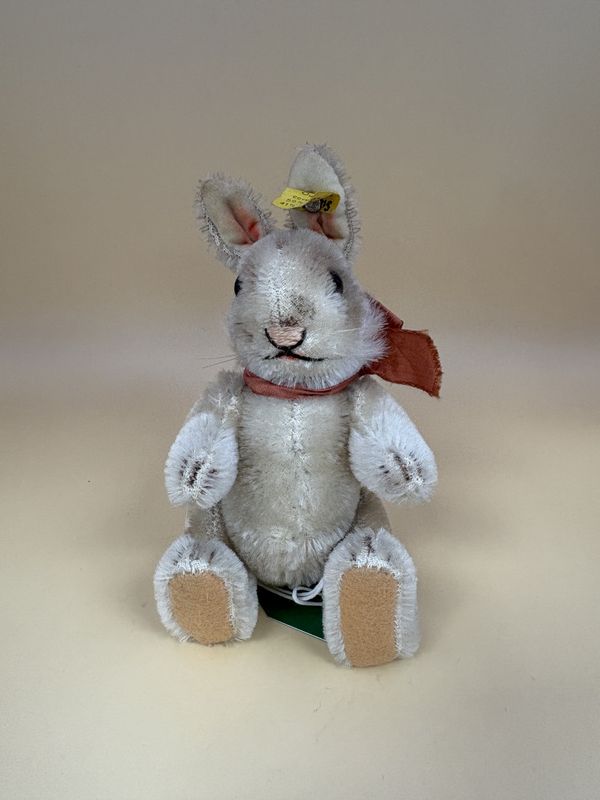 Plush. Germany. Steiff. Rabbit. Vintage. Mohair w/ Orange Bow, Sitting Upright. 4&#39;&#39;H