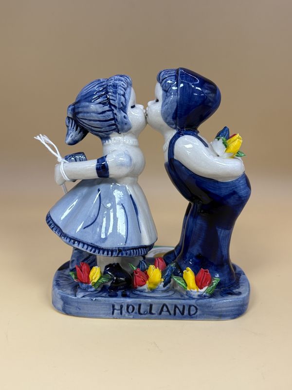 Figurine. Netherlands. Delft. Boy &amp; Girl Kissing with Colored Roses. PERFECT CONDITION.  4.75&quot;H x 4.25&quot;W