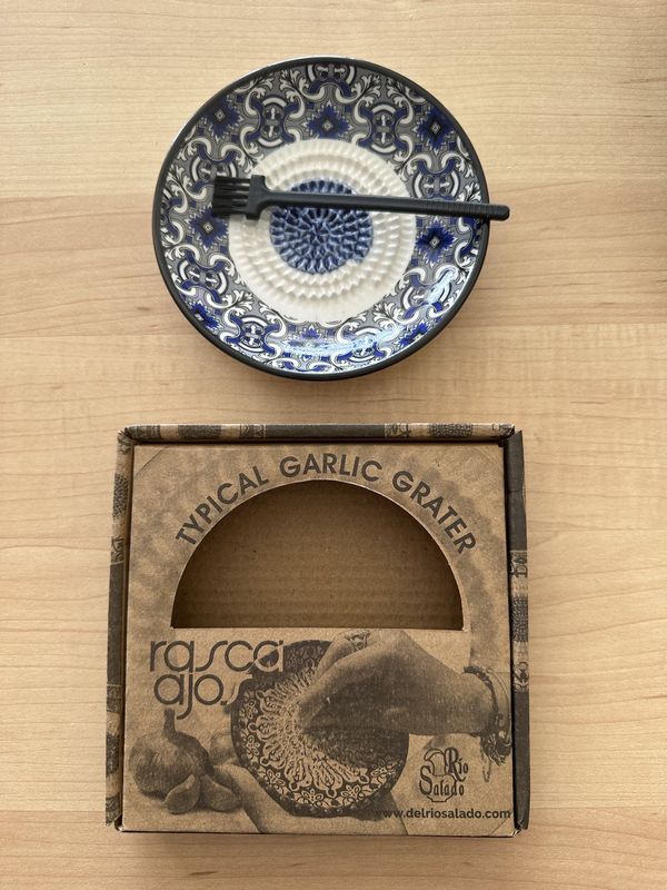 Ceramic. Spain. Garlic Grater. Misc. Blue Patterns. New in Box, with Cleaning Brush. 5&quot;W