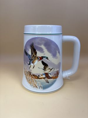 Stein. Brazil. Light Beige w/Mallards. 5.5"H